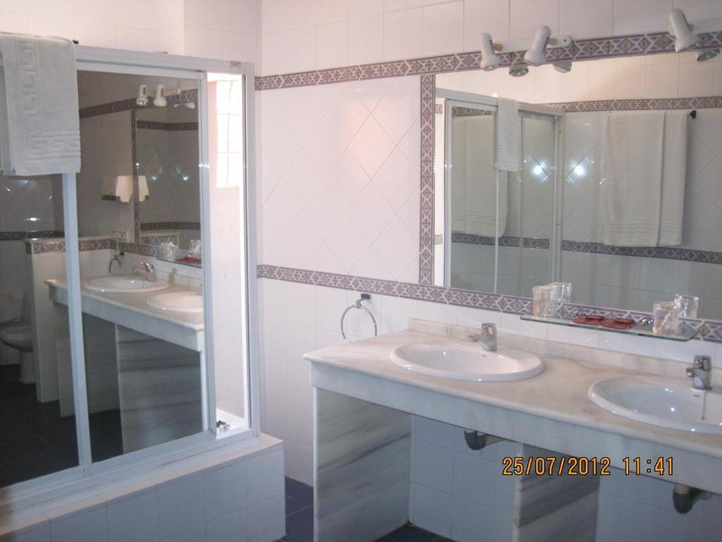 Hotel Caballo Negro Puerto Real Bilik gambar